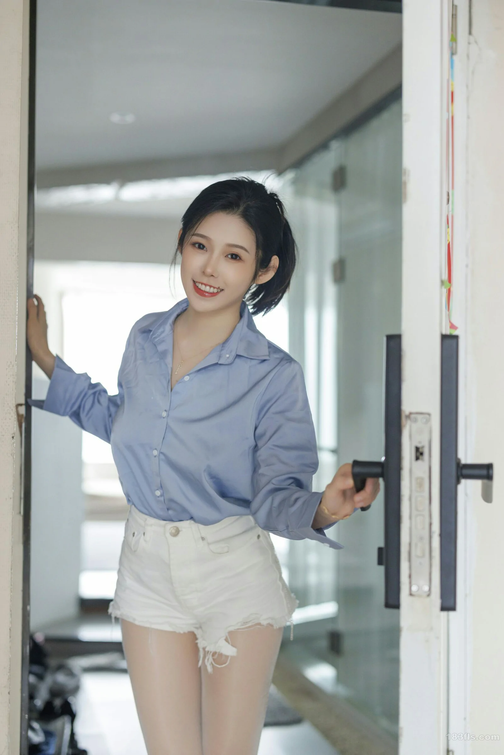 xiuren秀人网福利Luvian本能大尺度内购无码浴室魅惑