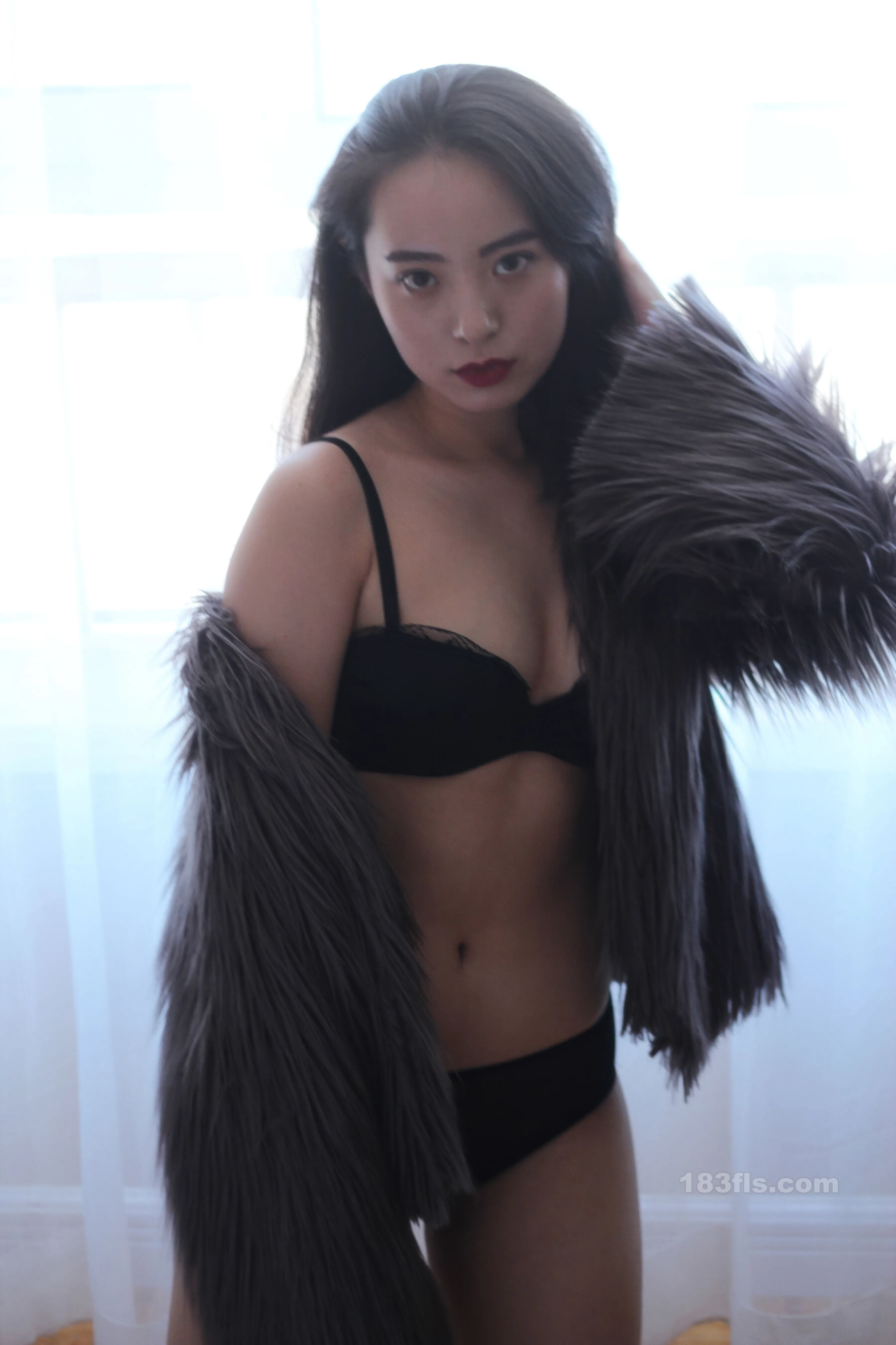 秀人网白茹雪abby 私拍生图 午后窗台